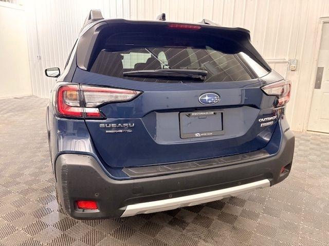 Subaru Outback  2023