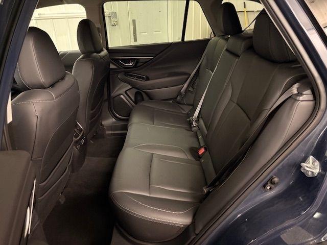 Subaru Outback  2023