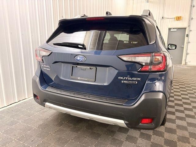 Subaru Outback  2023