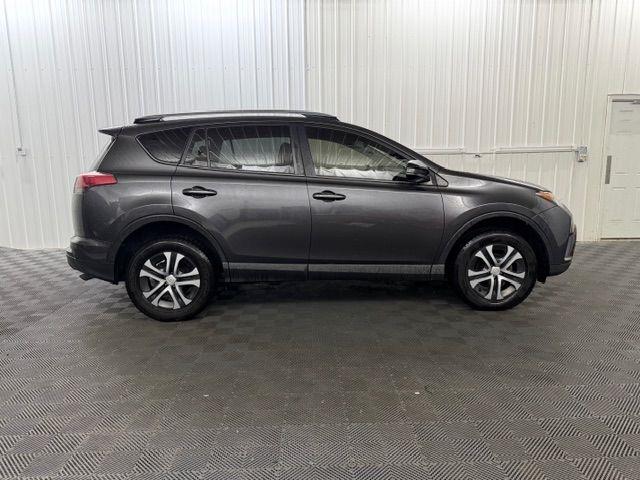 Toyota RAV4  2018
