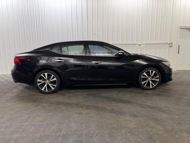 Nissan Maxima  2016