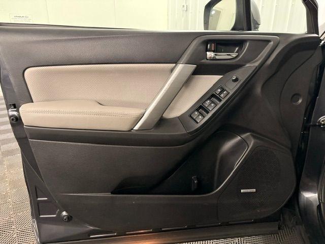 Subaru Forester  2016
