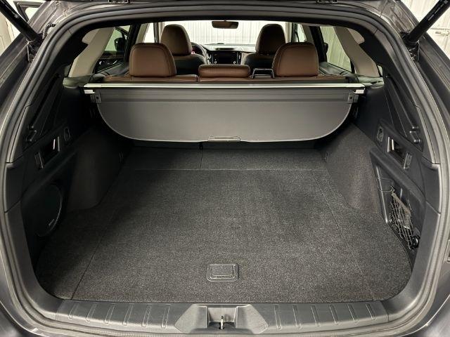 Subaru Outback  2021