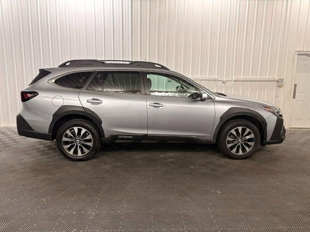 Subaru Outback  2023