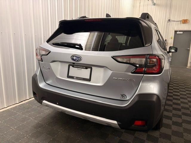 Subaru Outback  2023