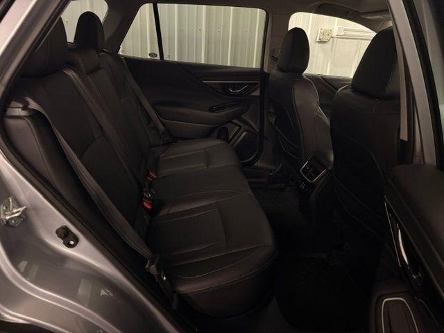 Subaru Outback  2023