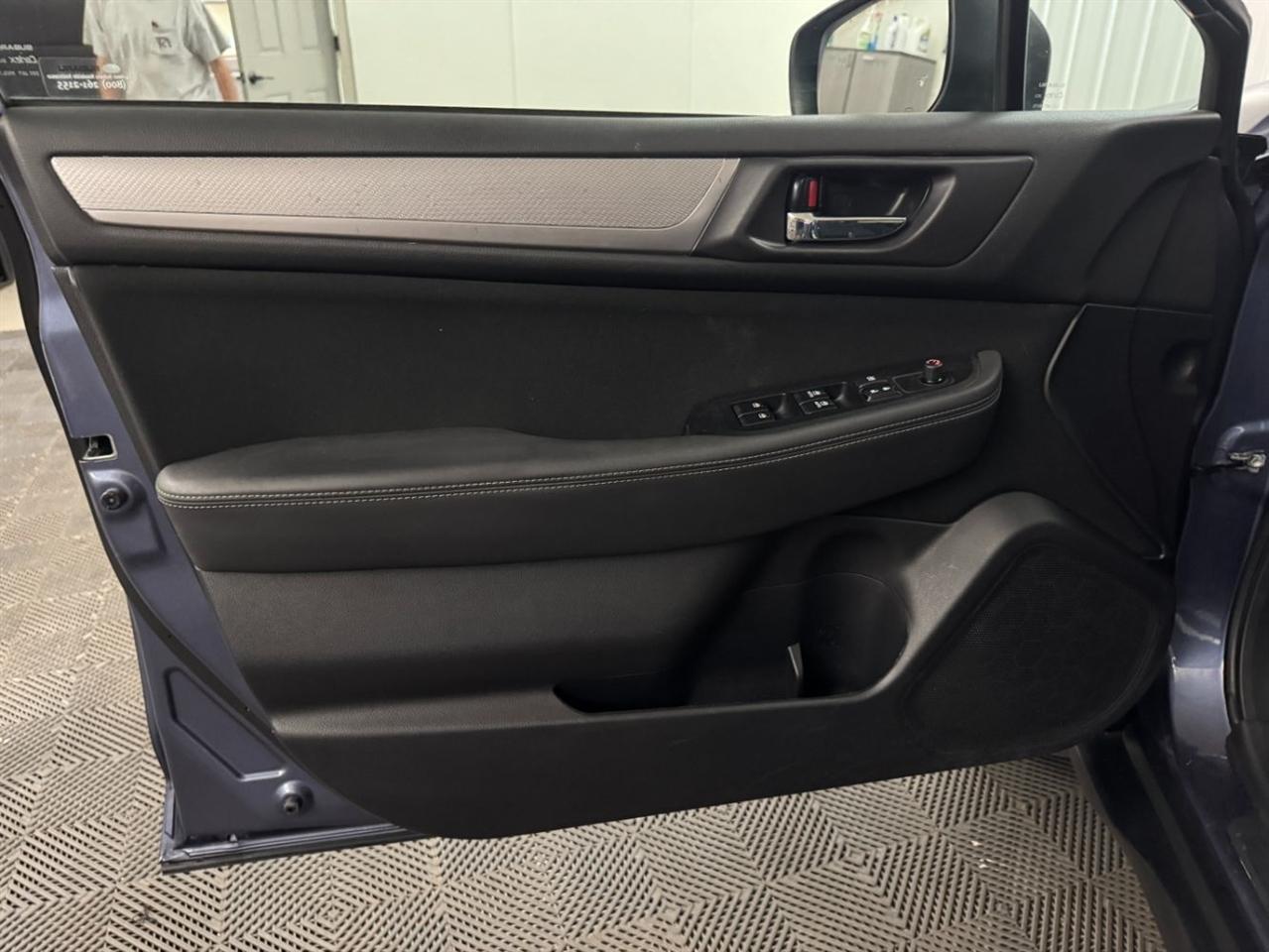 Subaru Outback  2018
