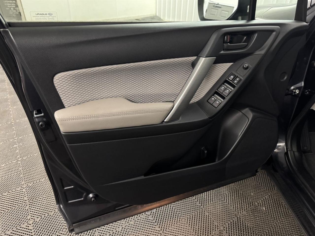 Subaru Forester photo 23