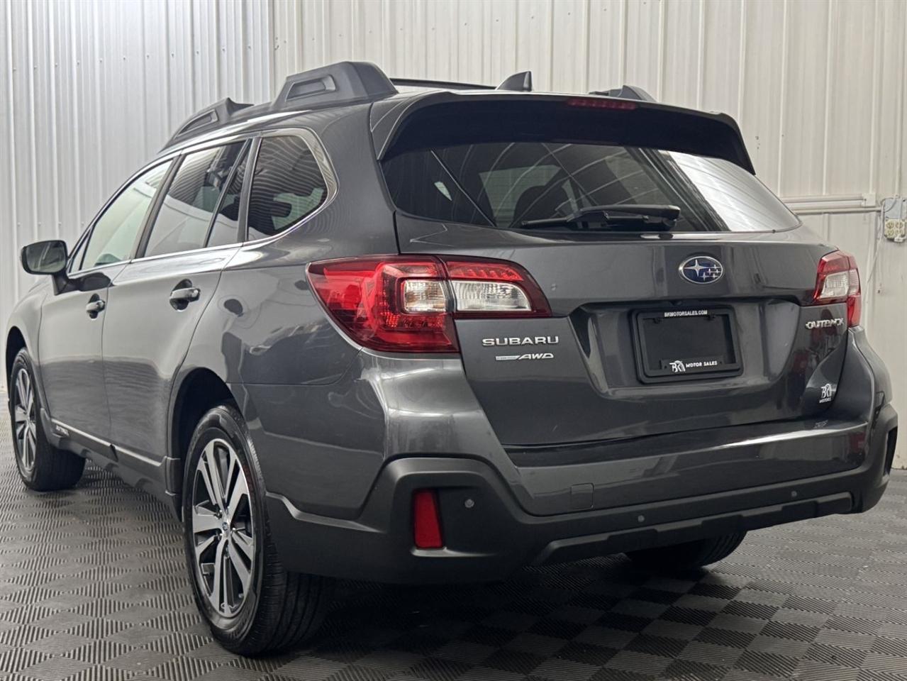 Subaru Outback  2018