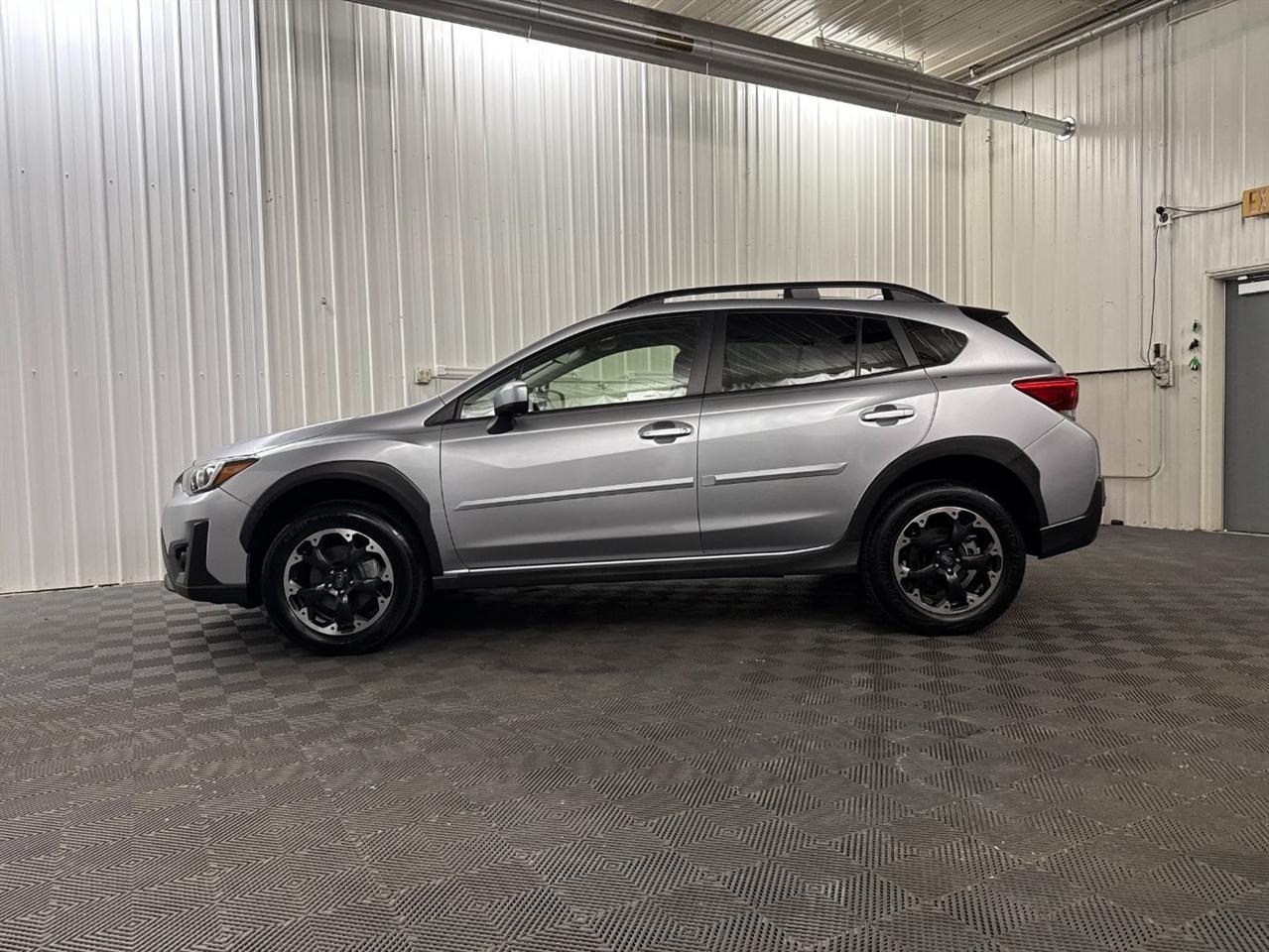 Subaru Crosstrek photo 2