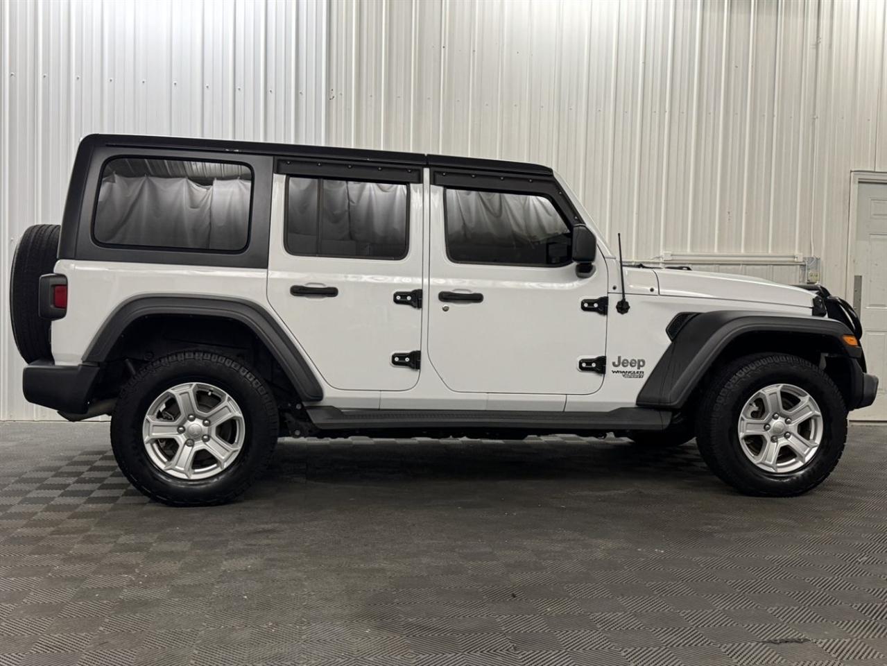 Jeep Wrangler Unlimited Sport 2019