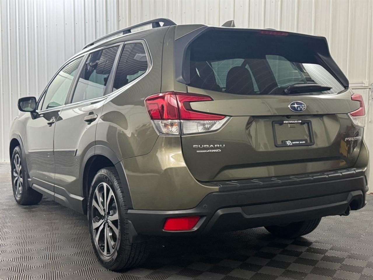 Subaru Forester photo 3