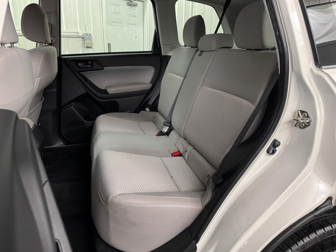 Subaru Forester photo 8