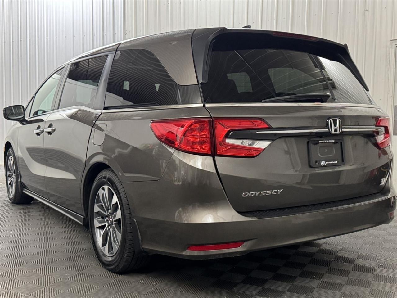 Honda Odyssey photo 3