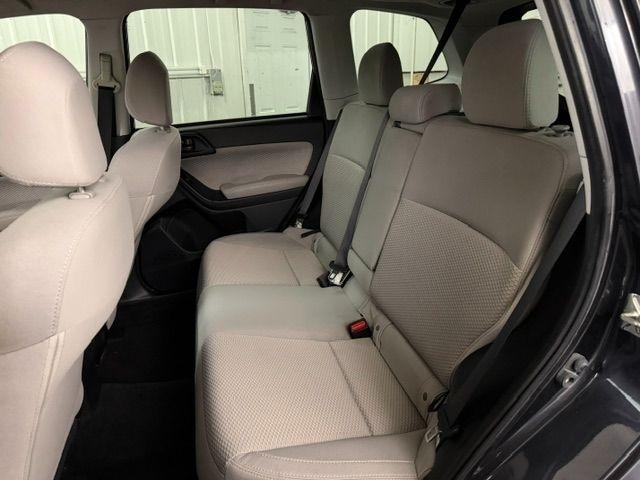 Subaru Forester photo 8