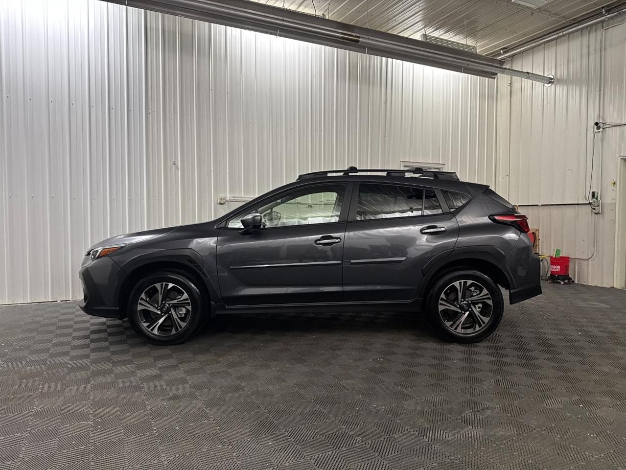 Subaru Crosstrek photo 2