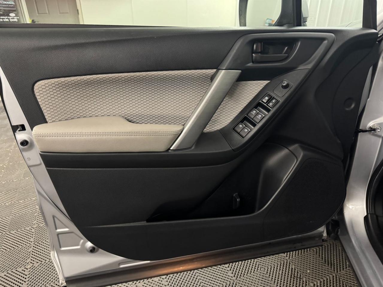 Subaru Forester  2017