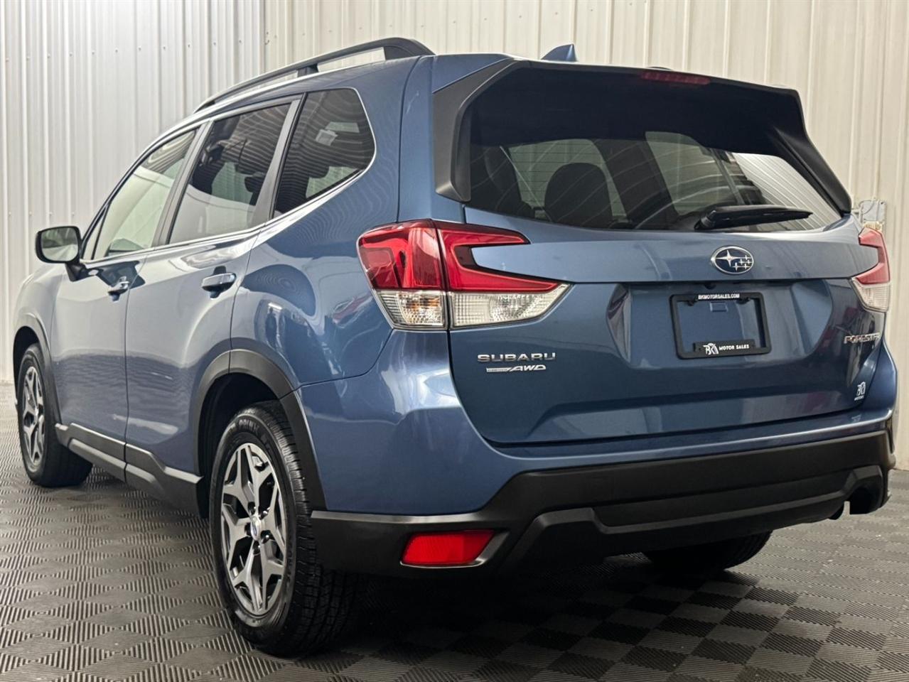 Subaru Forester photo 3