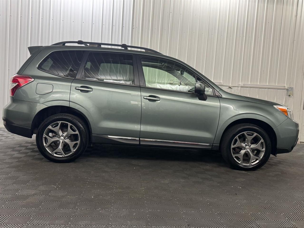 Subaru Forester  2016