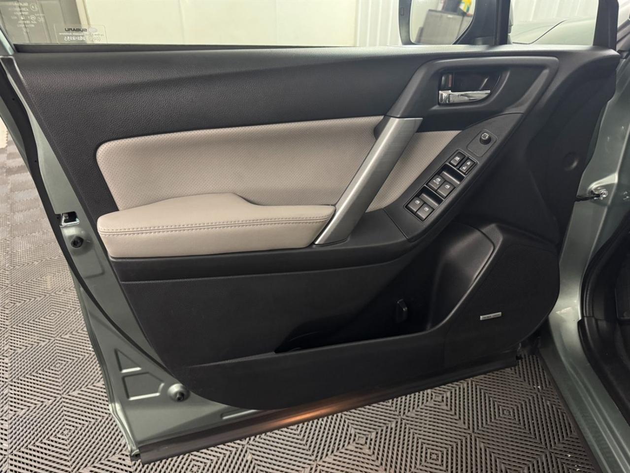 Subaru Forester  2016