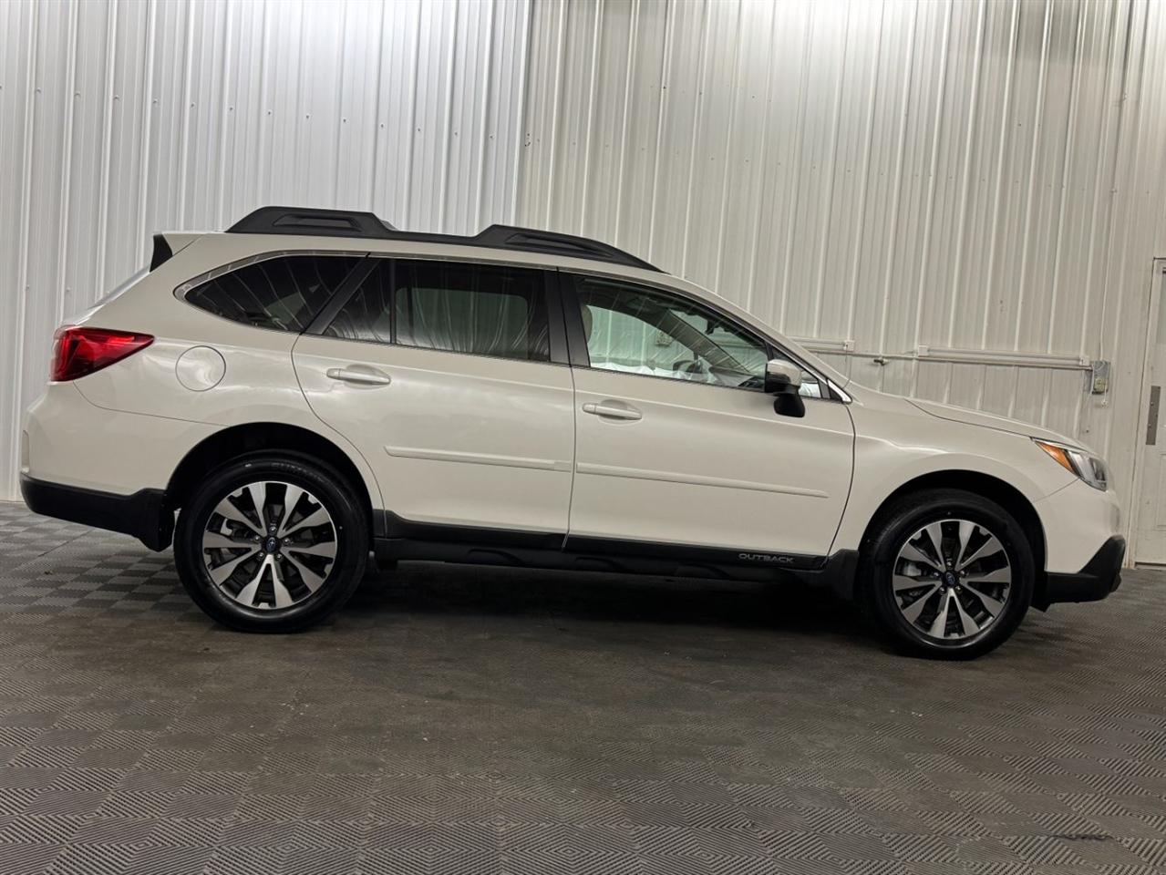 Subaru Outback  2017