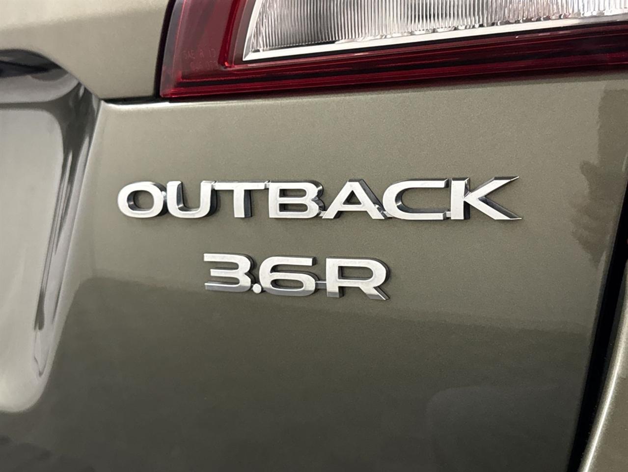 Subaru Outback  2018