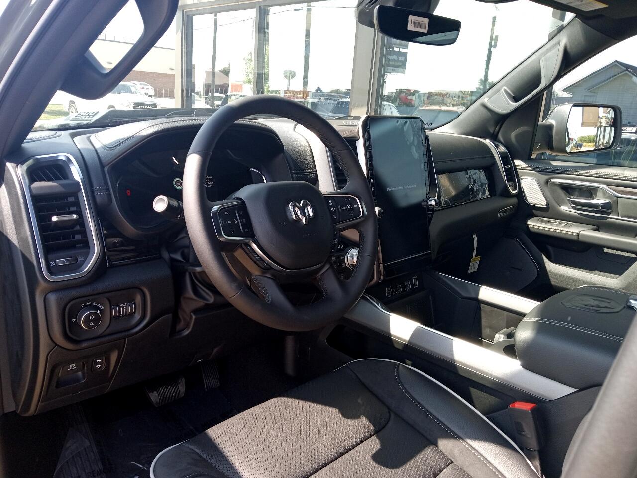 RAM 1500 Laramie 4x4 Crew Cab 5'7" Box 2026 RAM 1500 Laramie 4x4 Crew Cab 5'7" Box 2026