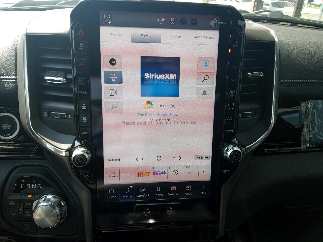 RAM 1500 Laramie 4x4 Crew Cab 5'7" Box 2026 RAM 1500 Laramie 4x4 Crew Cab 5'7" Box 2026