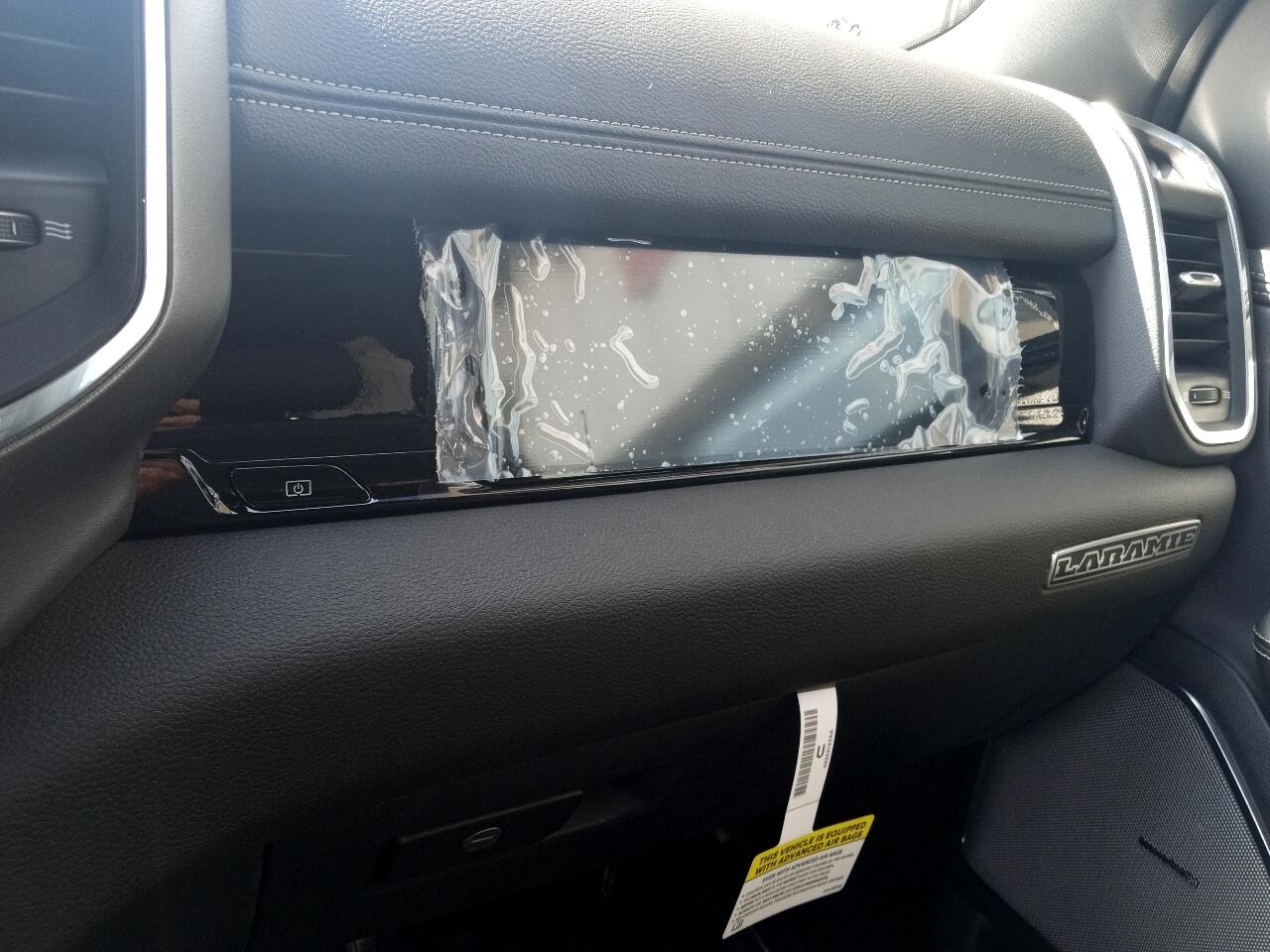 RAM 1500 Laramie 4x4 Crew Cab 5'7" Box 2026 RAM 1500 Laramie 4x4 Crew Cab 5'7" Box 2026