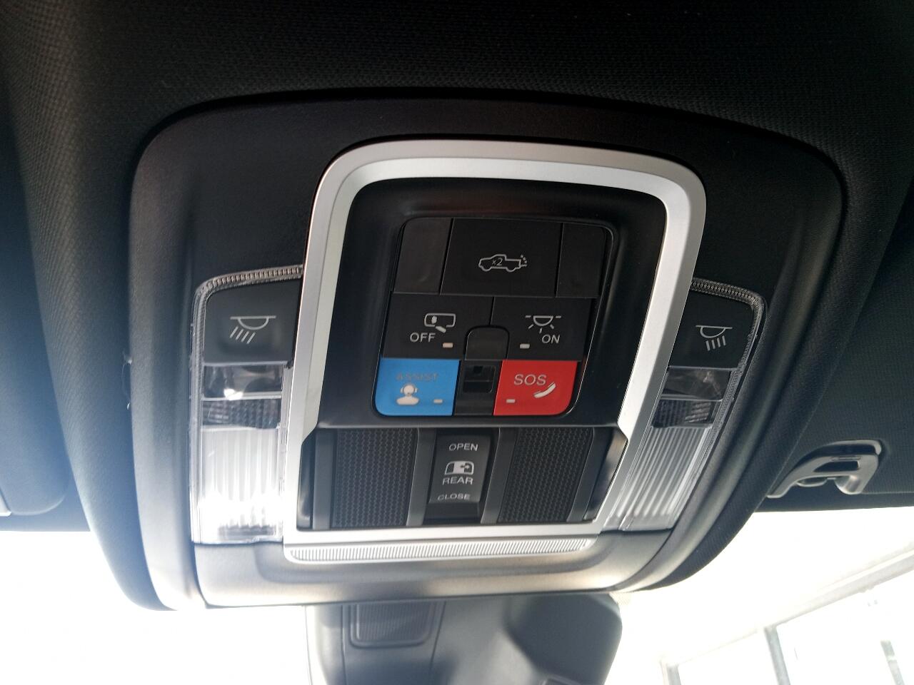 RAM 1500 Laramie 4x4 Crew Cab 5'7" Box 2026 RAM 1500 Laramie 4x4 Crew Cab 5'7" Box 2026