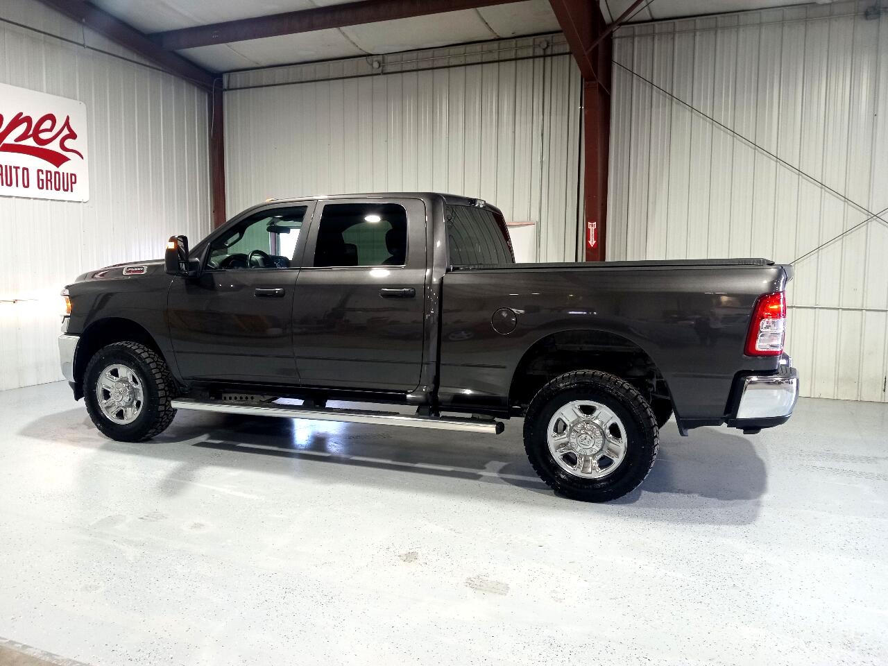2024 Ram 2500 Tradesman photo 3