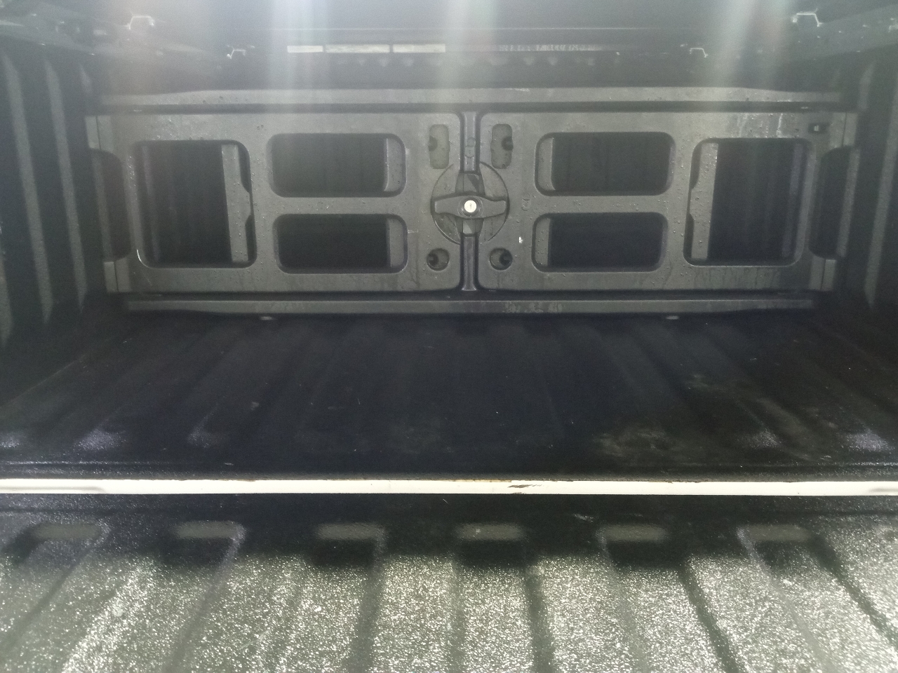 RAM 1500 Laramie 4x4 Crew Cab 5'7" Box 2019 RAM 1500 Laramie 4x4 Crew Cab 5'7" Box 2019