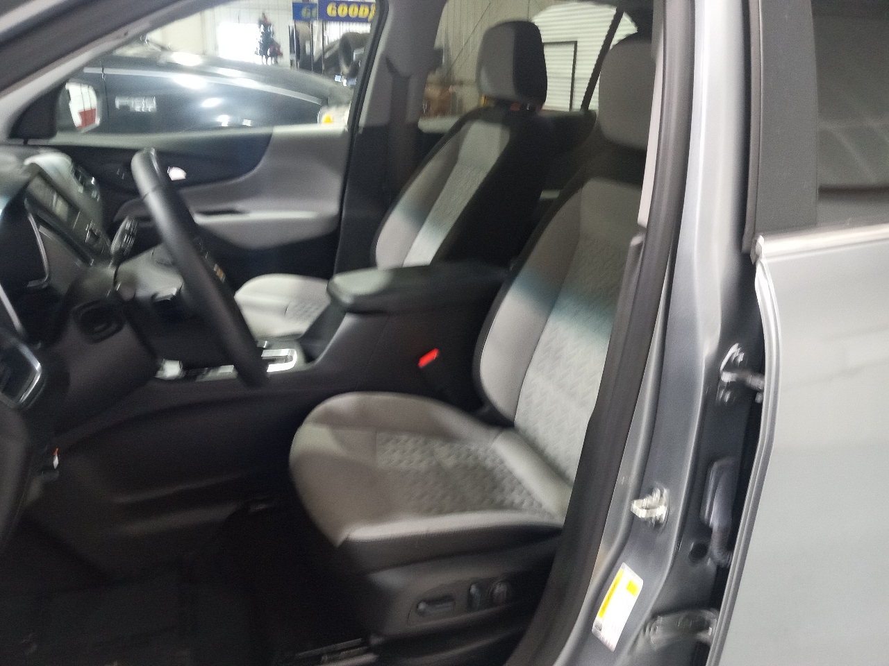 Chevrolet Equinox AWD 4dr LT w/1LT 2024