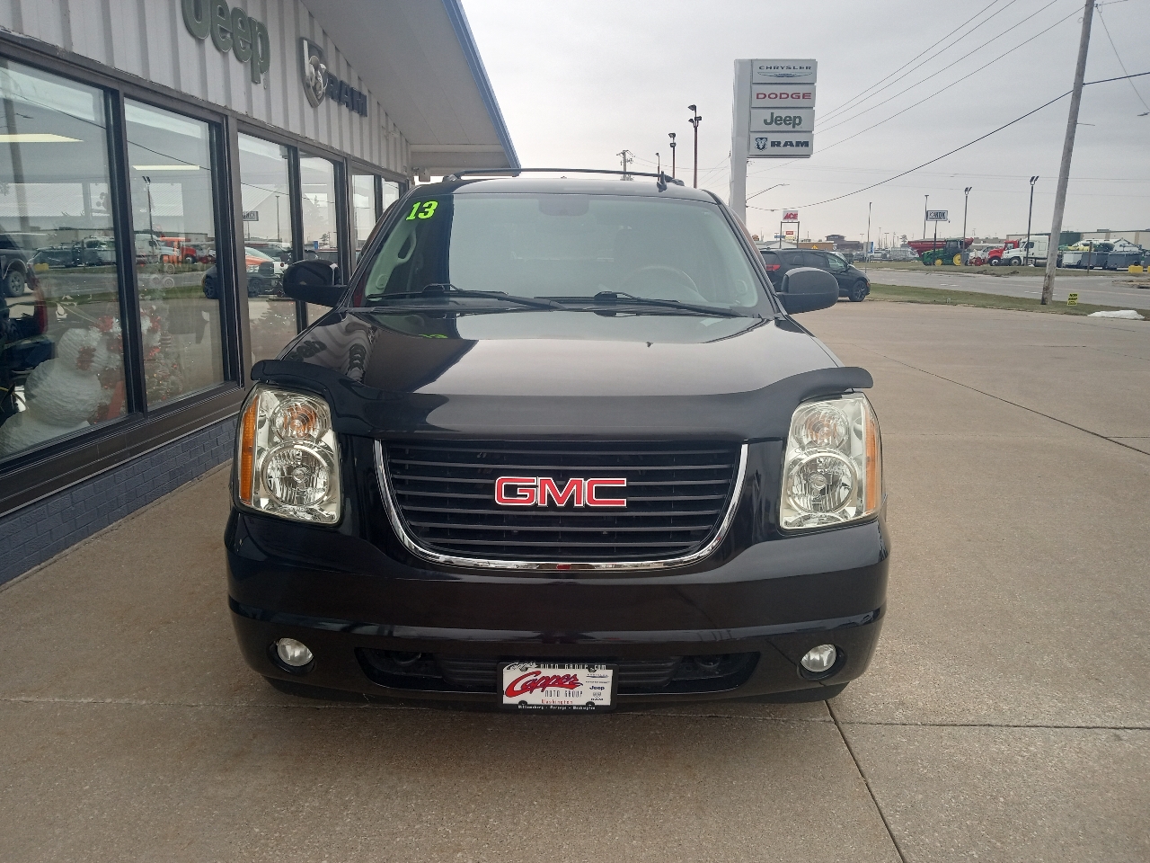 GMC Yukon 4WD 4dr 1500 SLE 2013