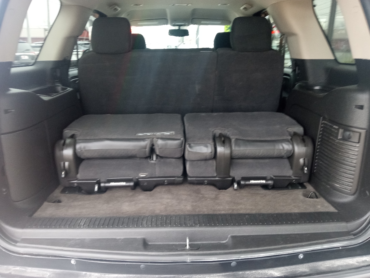 GMC Yukon 4WD 4dr 1500 SLE 2013