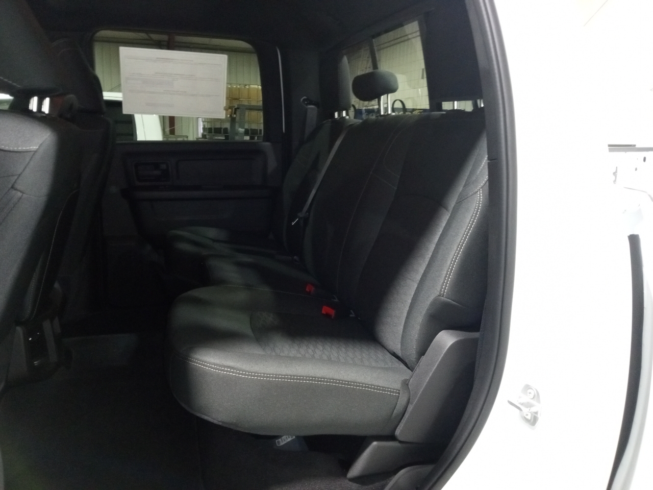 RAM 2500 Black Express 4x4 Crew Cab 6'4" Box 2026