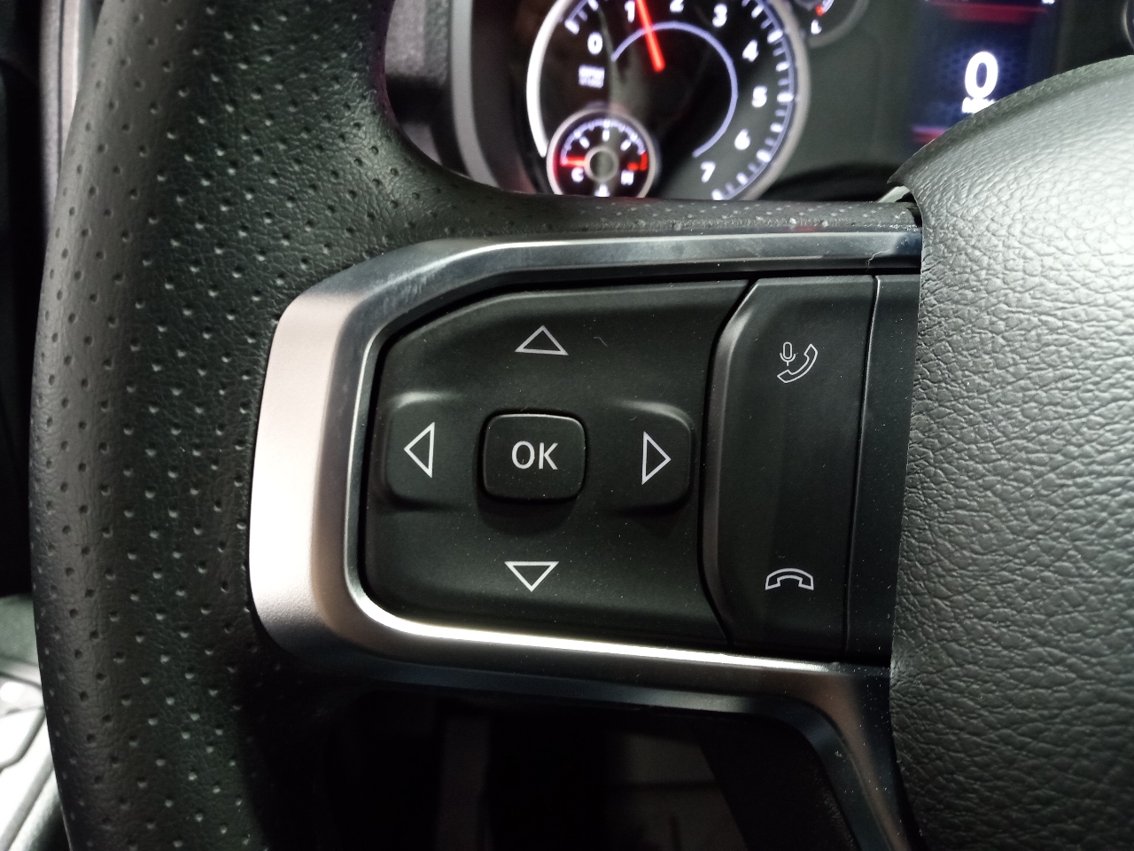 RAM 2500 Black Express 4x4 Crew Cab 6'4" Box 2026