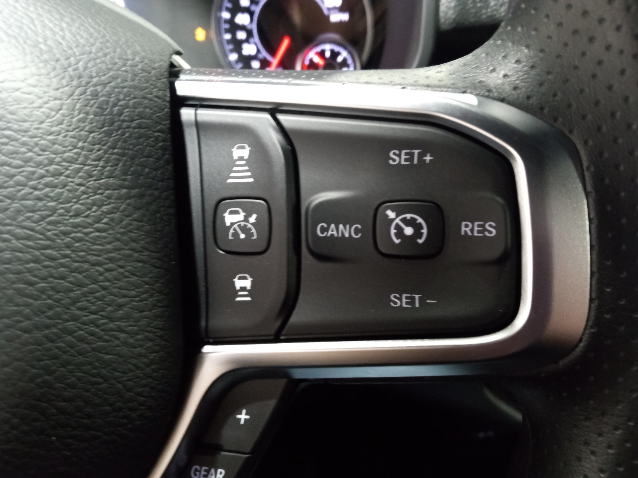 RAM 2500 Black Express 4x4 Crew Cab 6'4" Box 2026