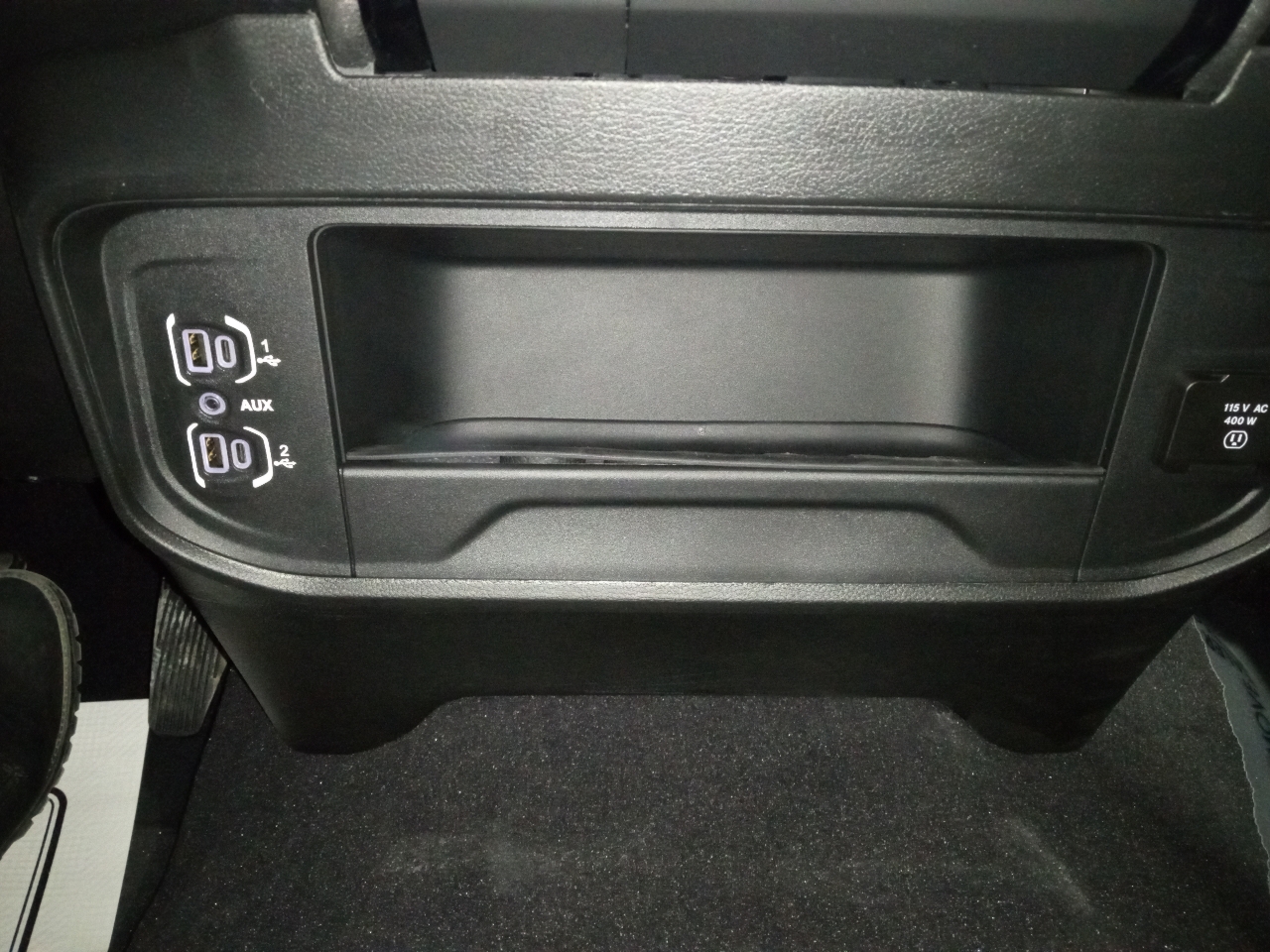 RAM 2500 Black Express 4x4 Crew Cab 6'4" Box 2026