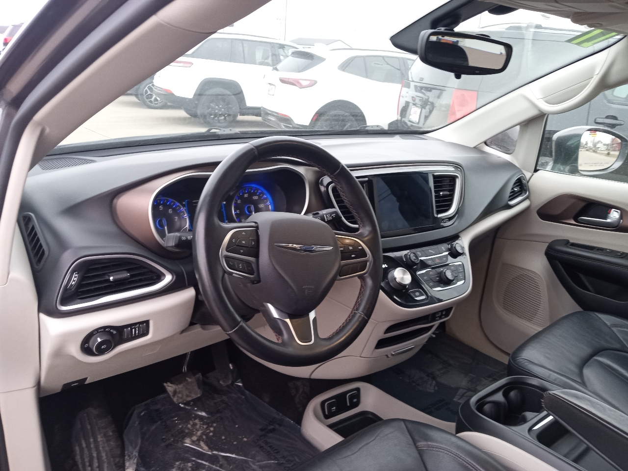 Chrysler Pacifica Touring-L FWD 2017