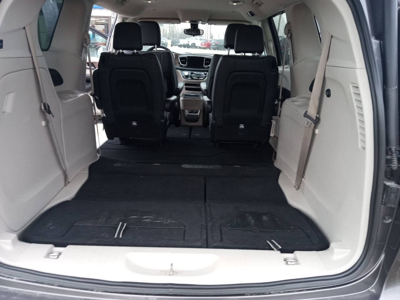 Chrysler Pacifica Touring-L FWD 2017