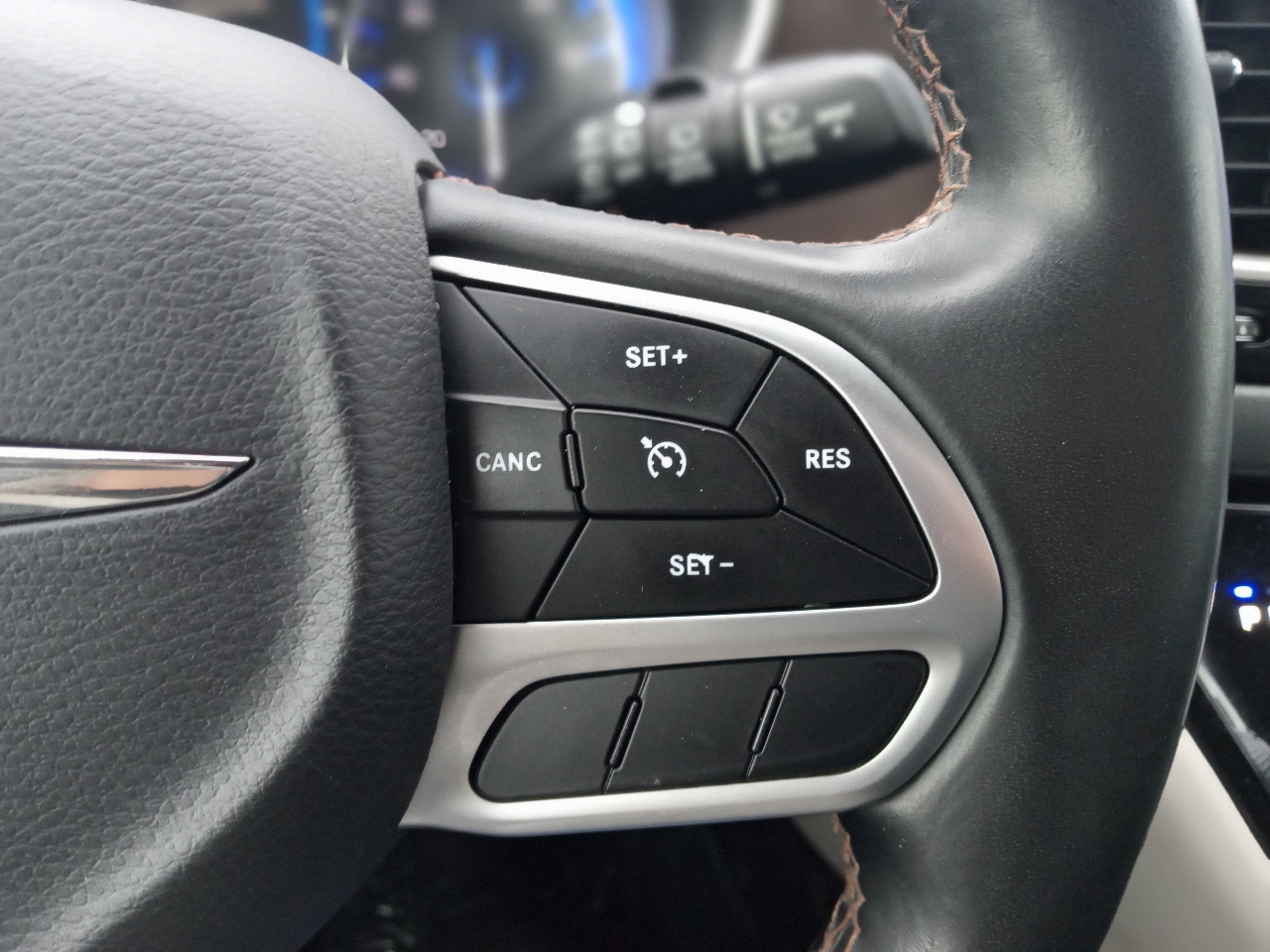 Chrysler Pacifica Touring-L FWD 2017