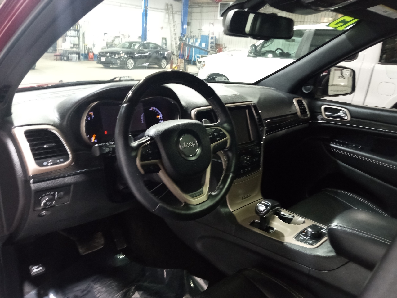 Jeep Grand Cherokee 4WD 4dr Overland 2015