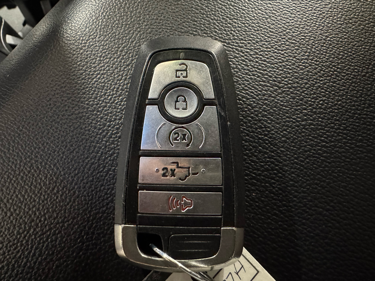 Ford F-150 XLT SuperCrew 5.5-ft. Bed 4WD 2022