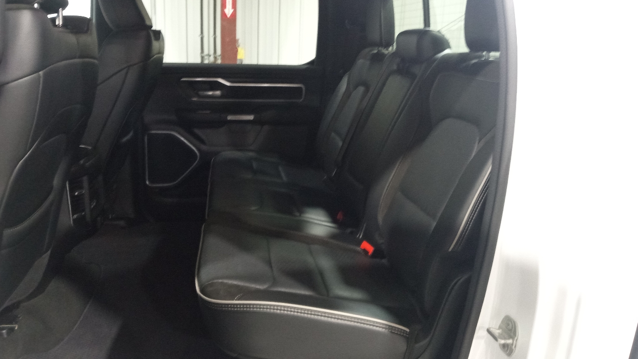 RAM 1500 Laramie 4x4 Crew Cab 5'7" Box 2023