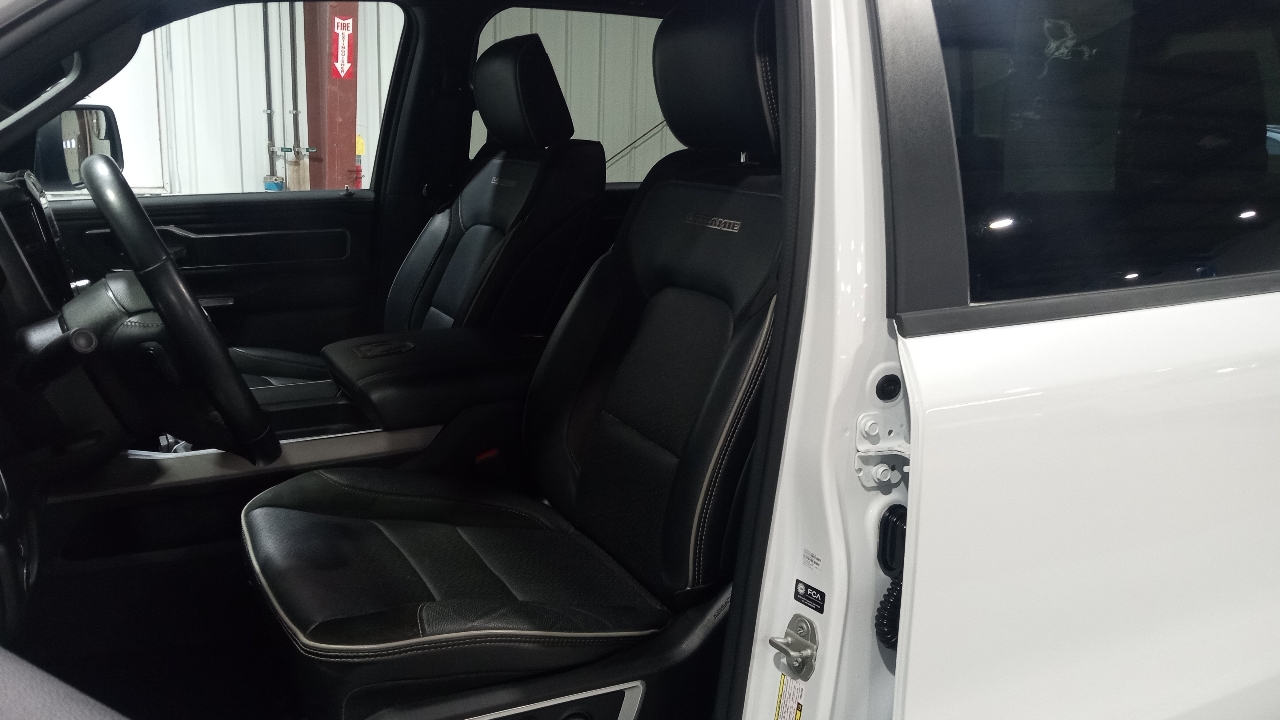 RAM 1500 Laramie 4x4 Crew Cab 5'7" Box 2023