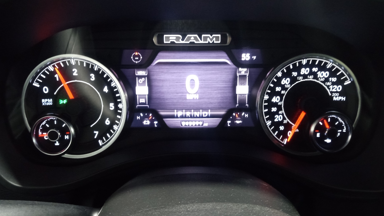 RAM 1500 Laramie 4x4 Crew Cab 5'7" Box 2023