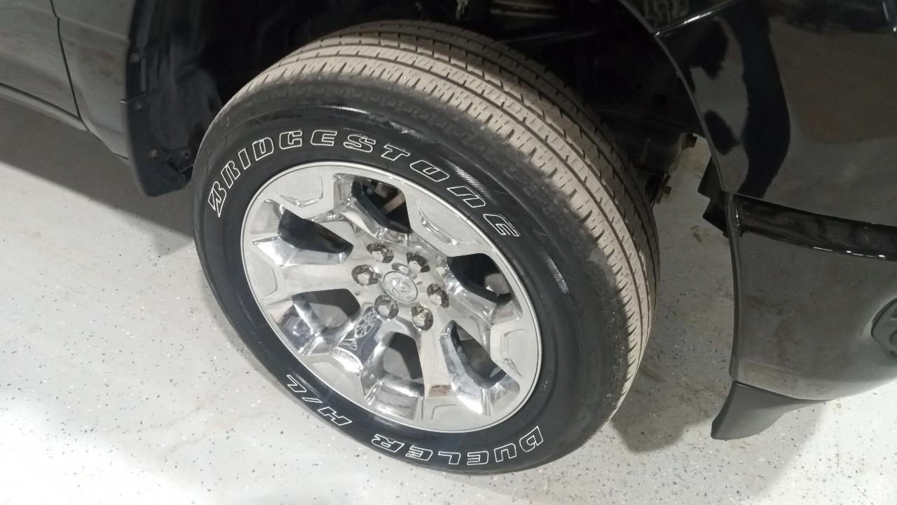 RAM 1500 Big Horn 4x4 Crew Cab 5'7" Box 2022