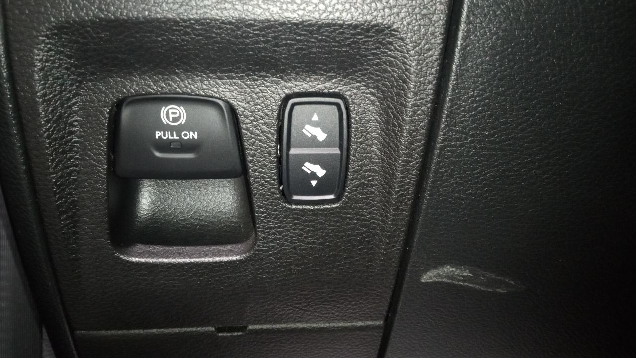 RAM 1500 Big Horn 4x4 Crew Cab 5'7" Box 2022