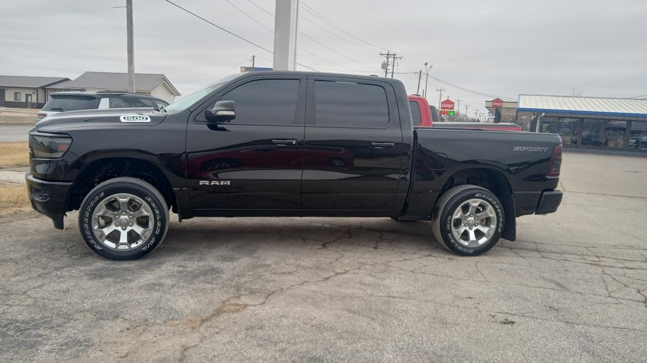 RAM 1500 Big Horn 4x4 Crew Cab 5'7" Box 2022